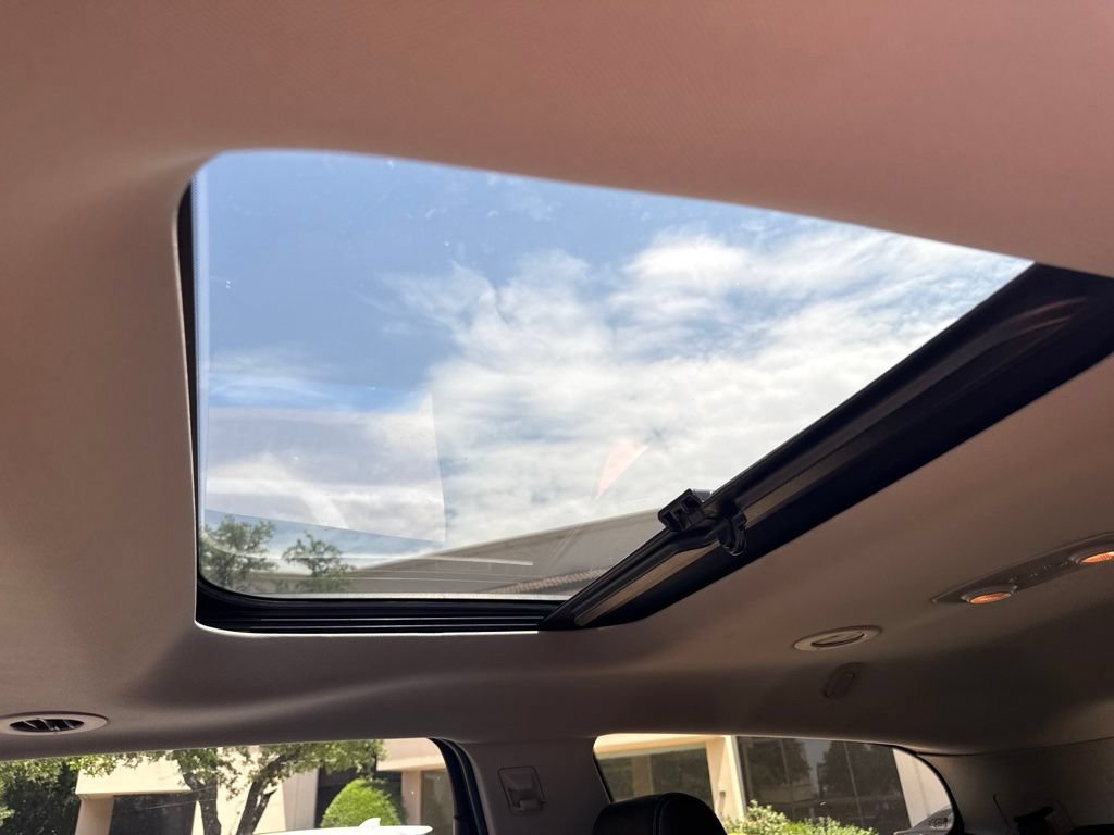 Used 2017 Chevrolet Traverse LT FWD image 15