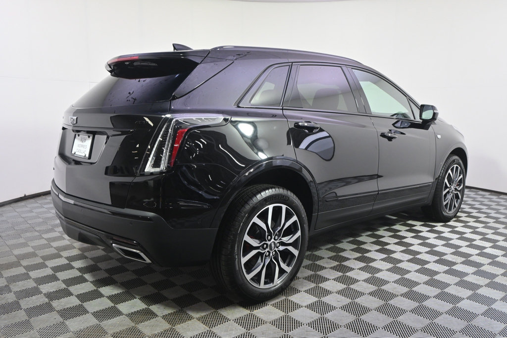 New 2026 Cadillac XT5 Sportv w/ LPO, Onyx Lite Package AWD/4WD image 7