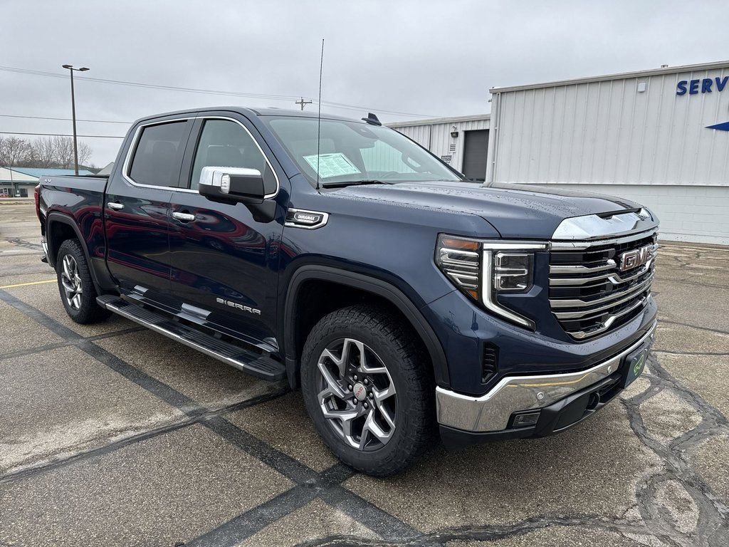 Used 2022 GMC Sierra 1500 SLT w/ SLT Premium Plus Package AWD/4WD image 3