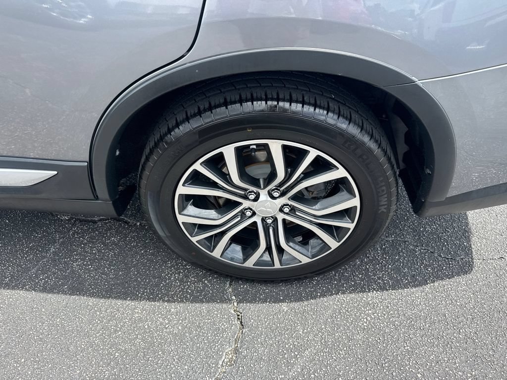 Used 2016 Mitsubishi Outlander SEL FWD image 21