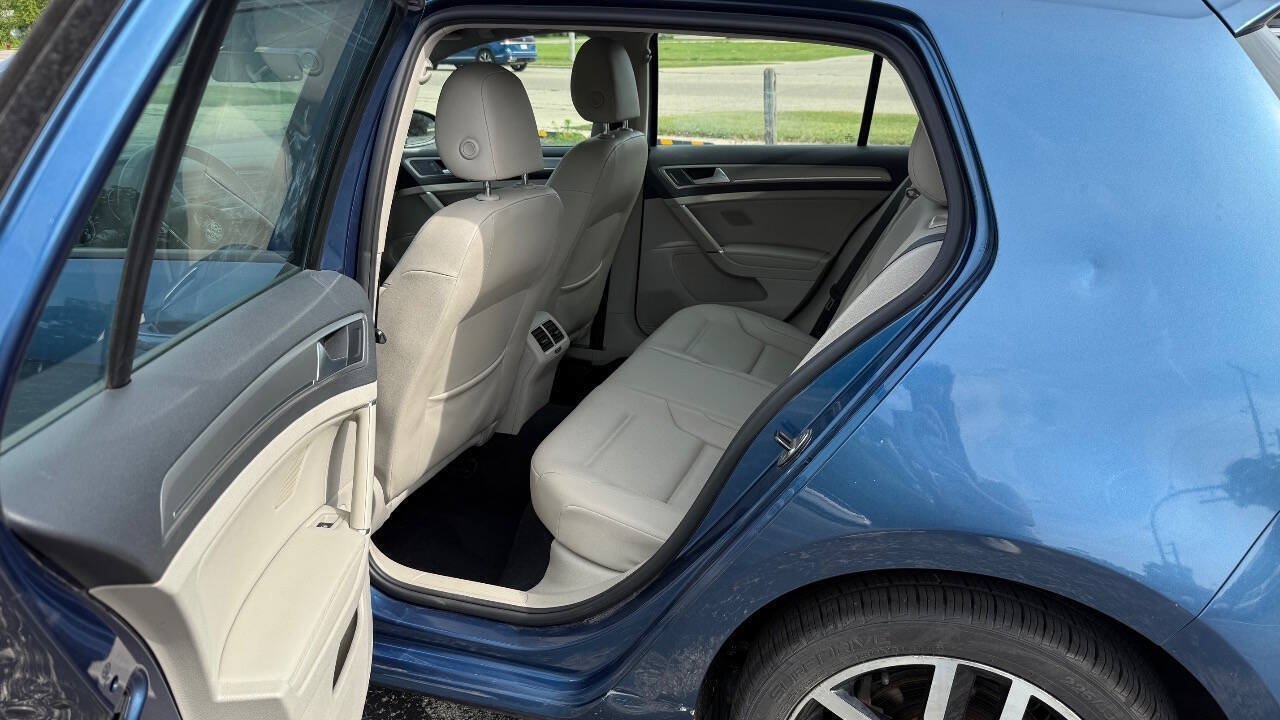 Used 2016 Volkswagen Golf SE w/ Lighting Package FWD image 11