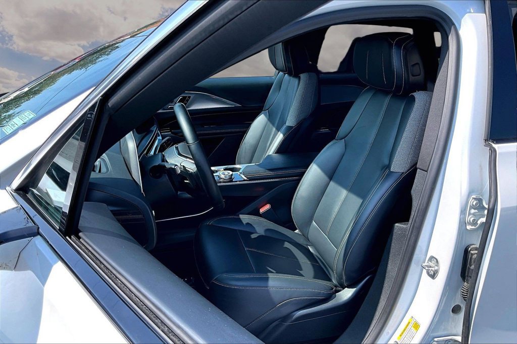 Certified 2024 Cadillac Lyriq Tech w/ Driver Assist Package AWD/4WD image 21