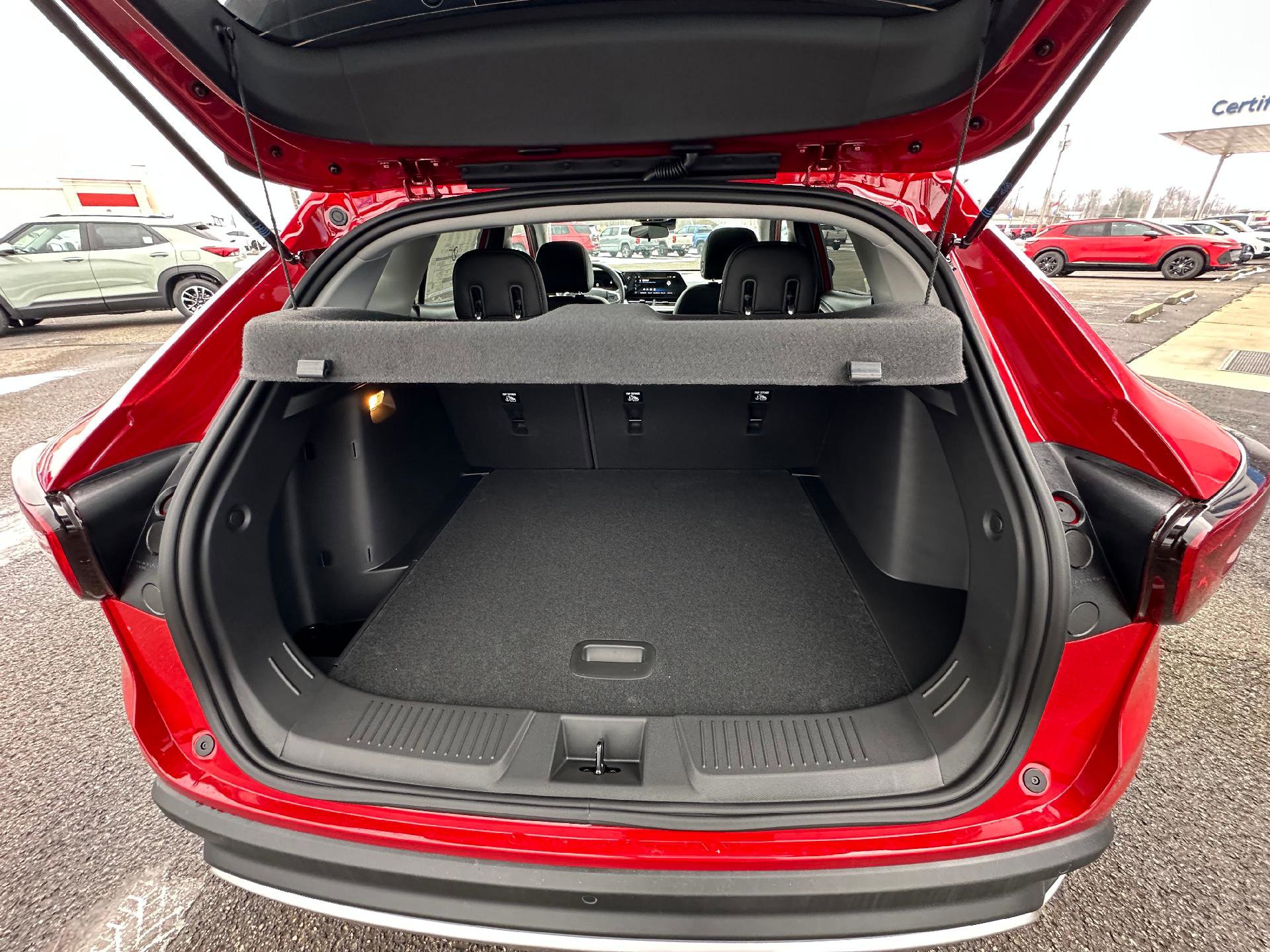 New 2026 Chevrolet Trax LT w/ Sunroof Package FWD image 23