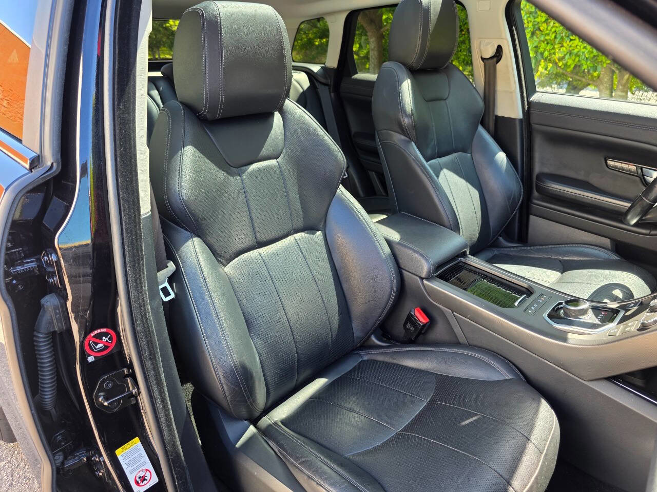 Used 2018 Land Rover Range Rover Evoque SE Premium AWD/4WD image 37