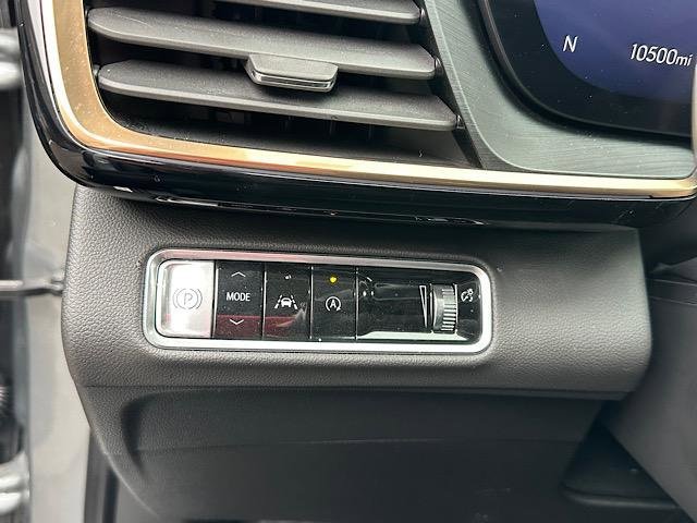 Used 2025 Buick Envision Avenir image 29