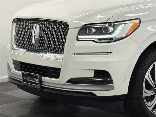 Used 2022 Lincoln Navigator L Reserve image 2