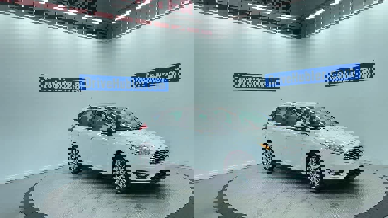 Used 2016 Ford Focus Titanium image 5