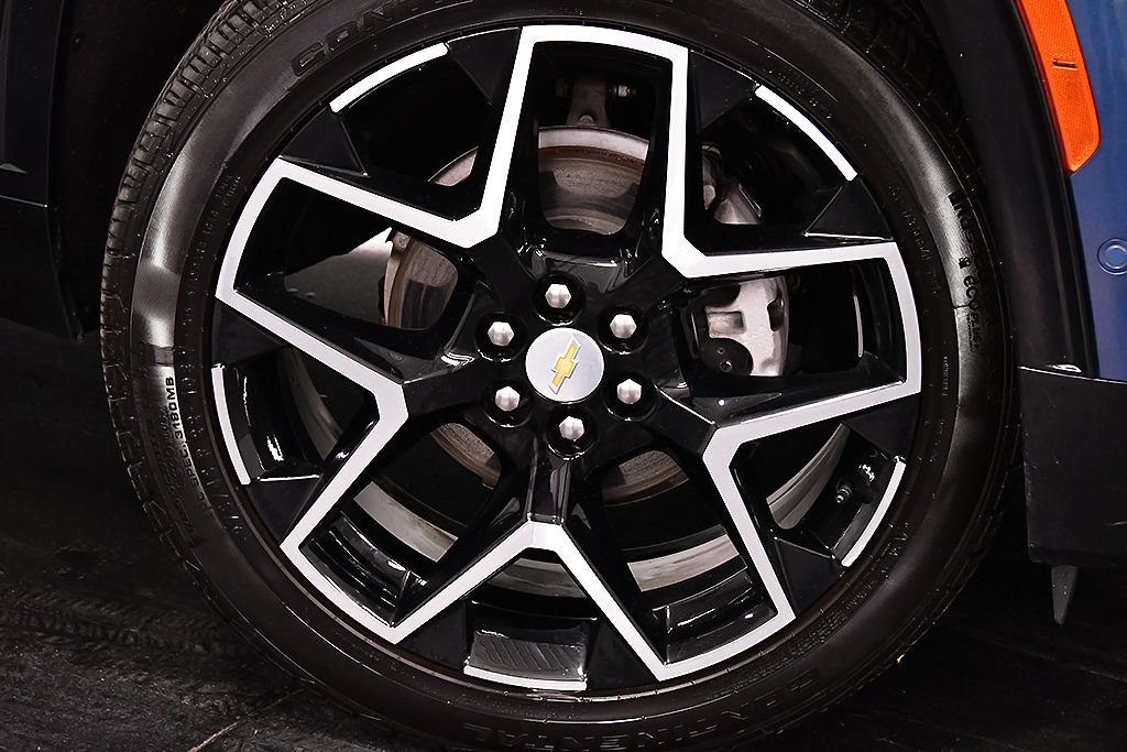 Used 2026 Chevrolet Traverse High Country w/ LPO, Floor Liner Package AWD/4WD image 9