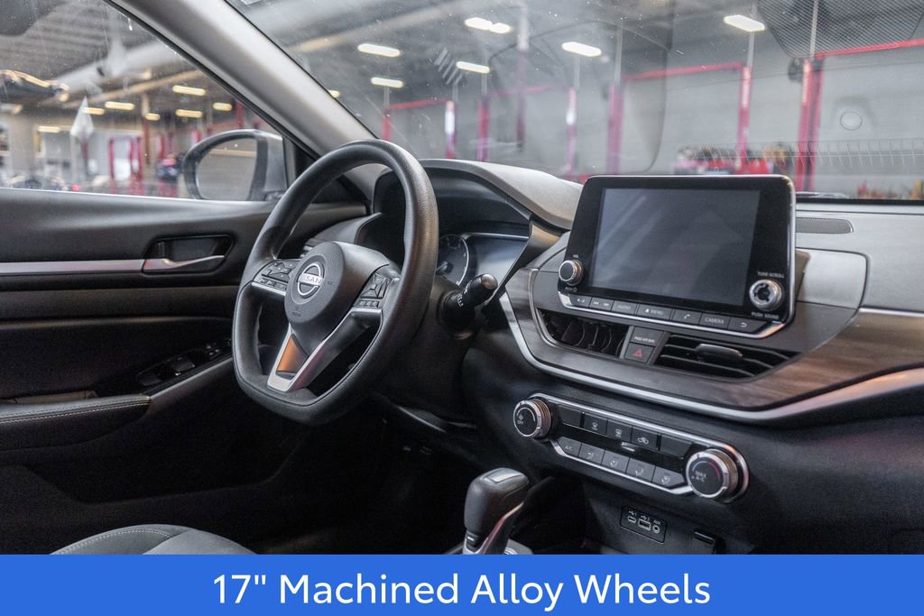 Used 2023 Nissan Altima 2.5 SV FWD image 11