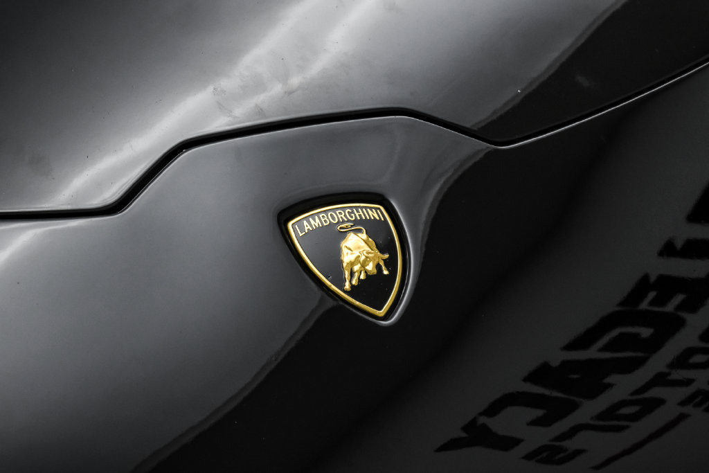 Used 2018 Lamborghini Huracan Performante AWD/4WD image 49