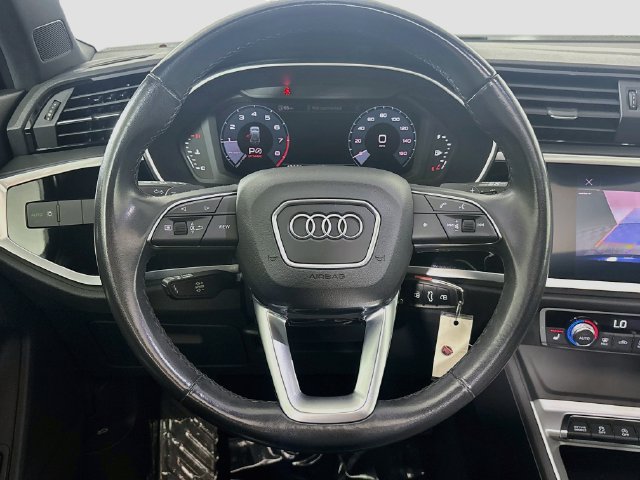 Used 2022 Audi Q3 2.0T Premium AWD/4WD image 11