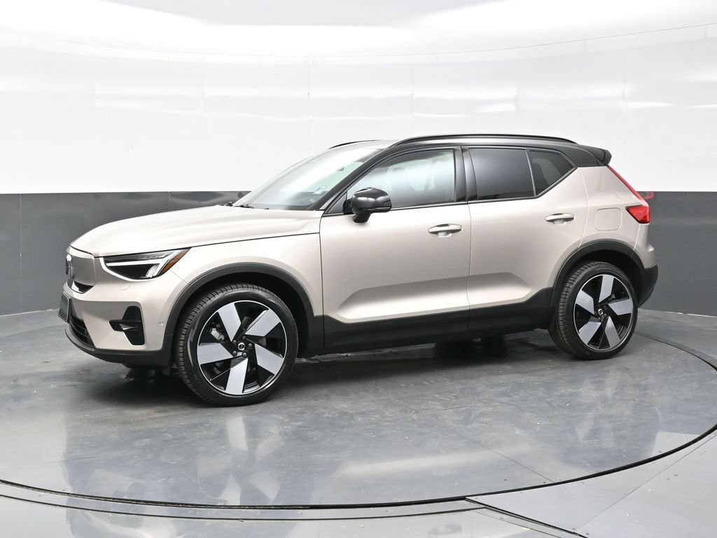 Used 2023 Volvo XC40 Recharge Plus AWD/4WD image 3