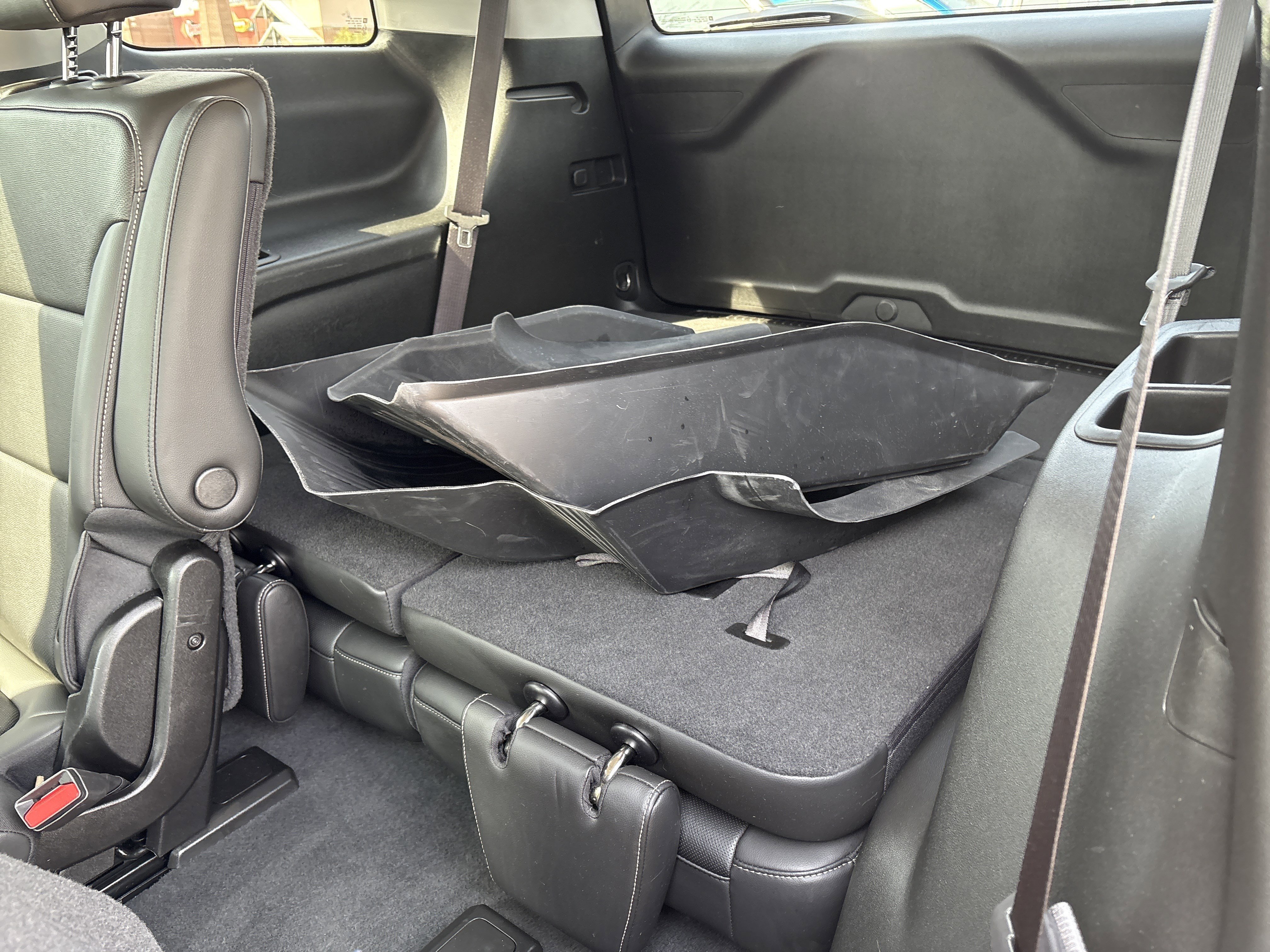 Used 2023 GMC Acadia SLT w/ Elevation Edition image 14