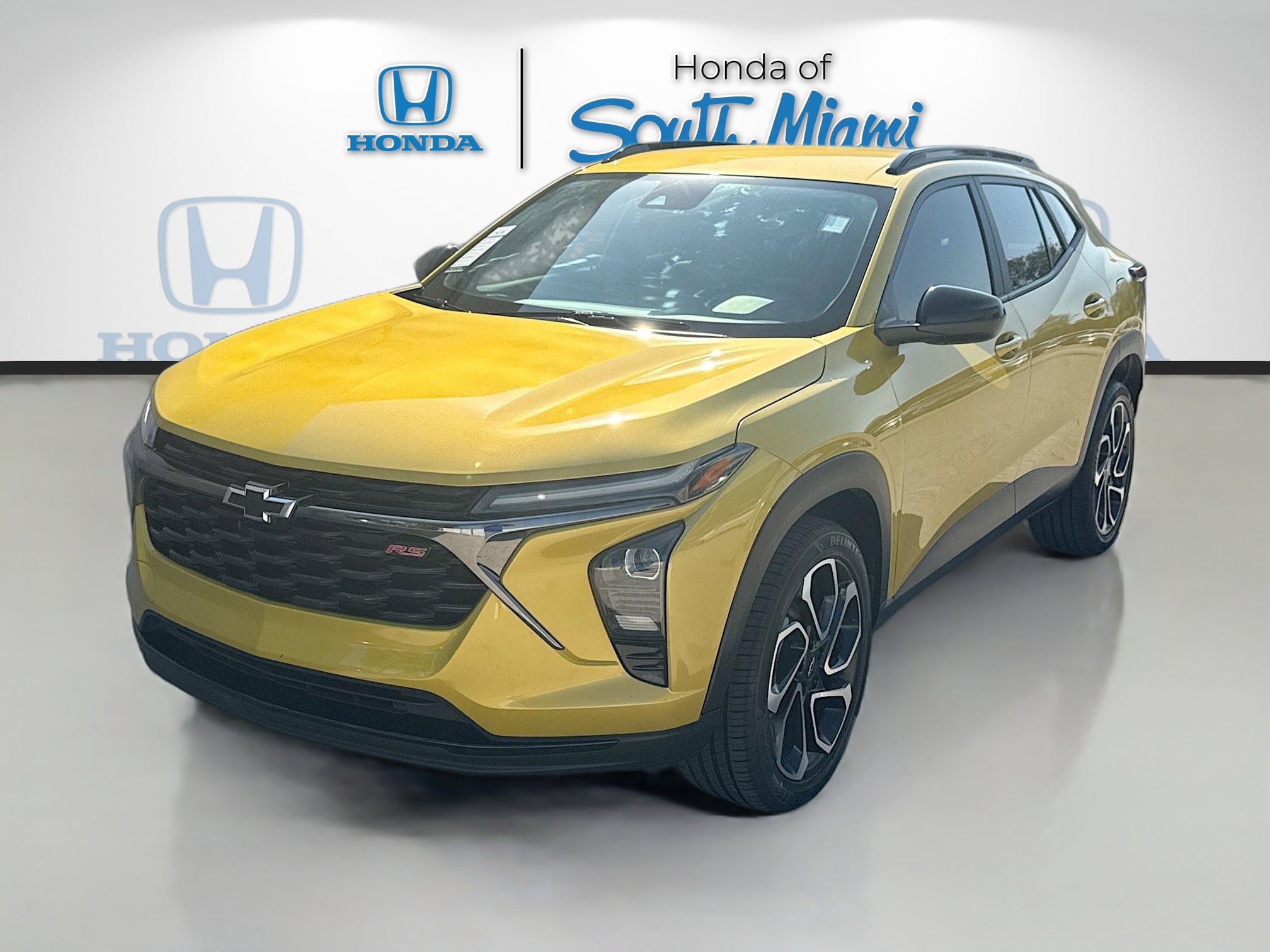 Used 2024 Chevrolet Trax RS w/ Driver Confidence Package image 3