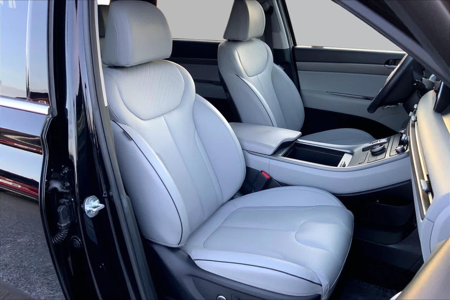 Used 2025 Hyundai Palisade SEL FWD image 9
