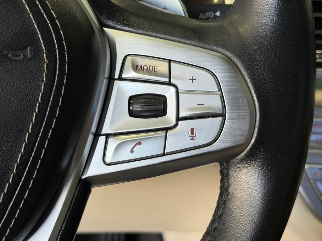 Used 2016 BMW 750i RWD image 26
