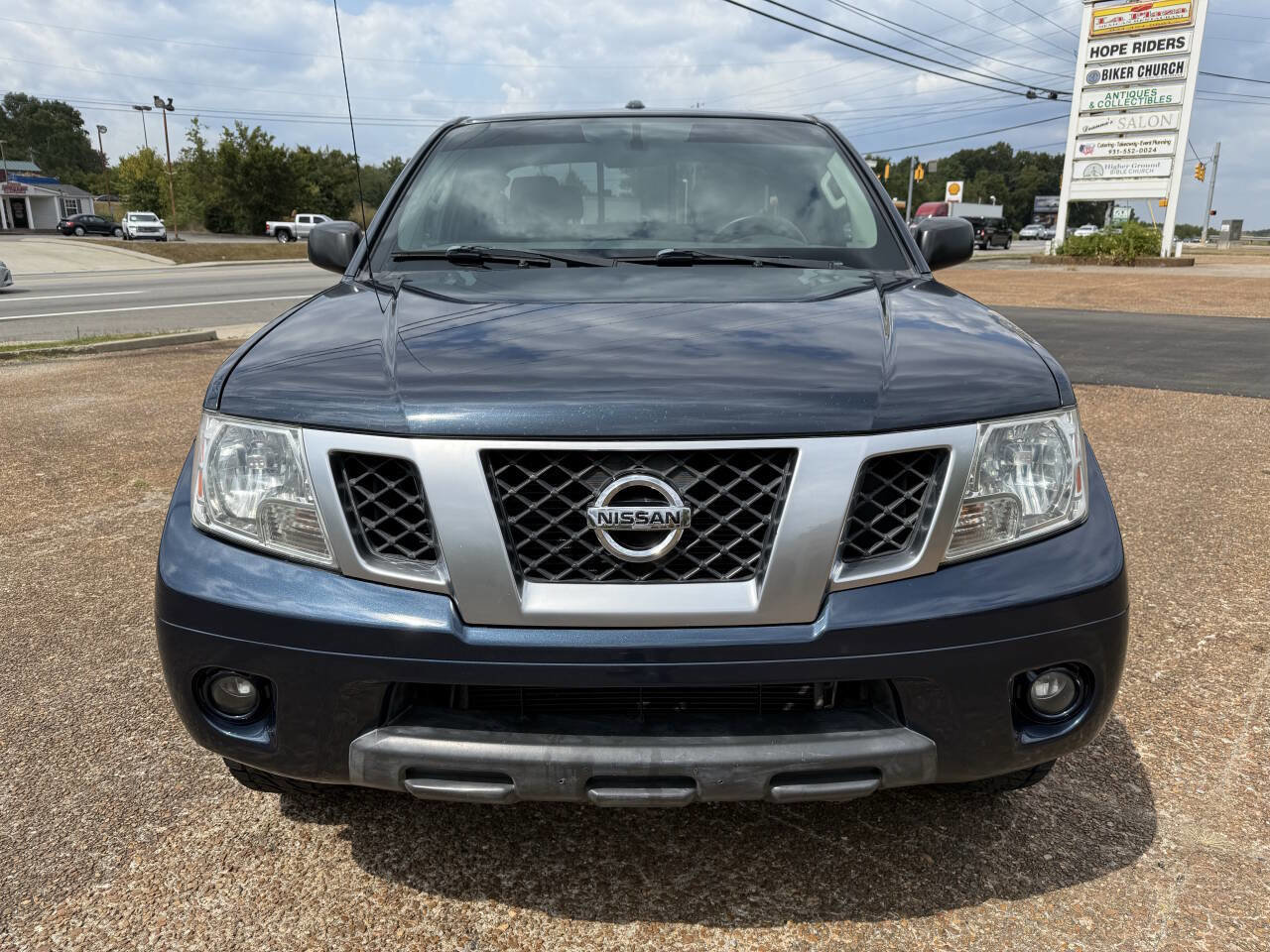 Used 2016 Nissan Frontier Desert Runner image 2