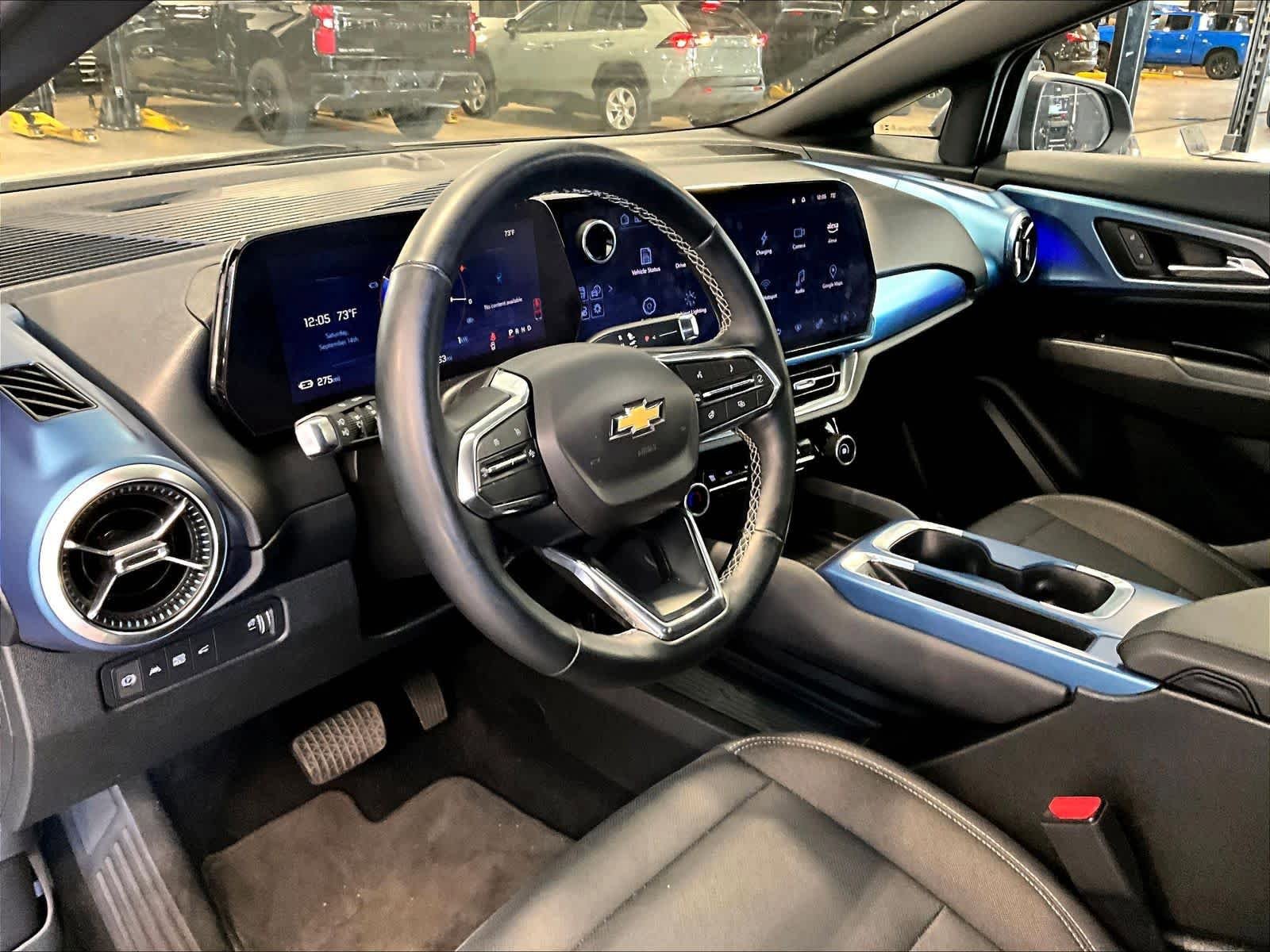 Used 2025 Chevrolet Equinox EV LT w/ Convenience Package FWD image 16