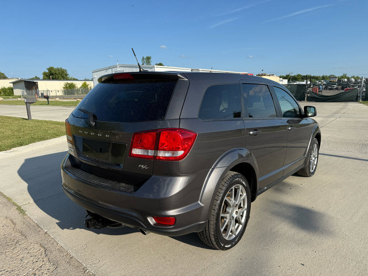 Used 2014 Dodge Journey R/T w/ Flexible Seating Group image 3