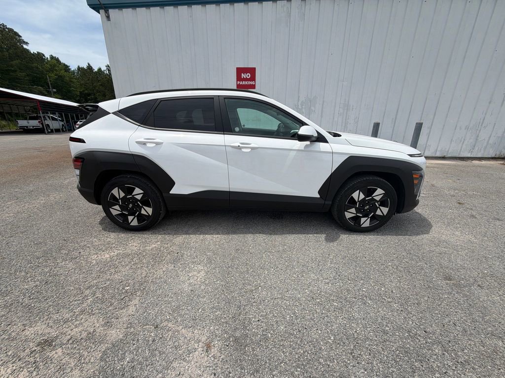Used 2025 Hyundai Kona SEL FWD image 9