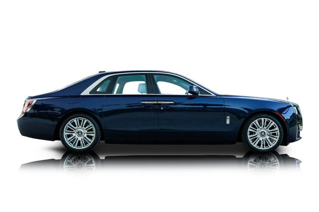 Used 2022 Rolls-Royce Ghost AWD/4WD image 2
