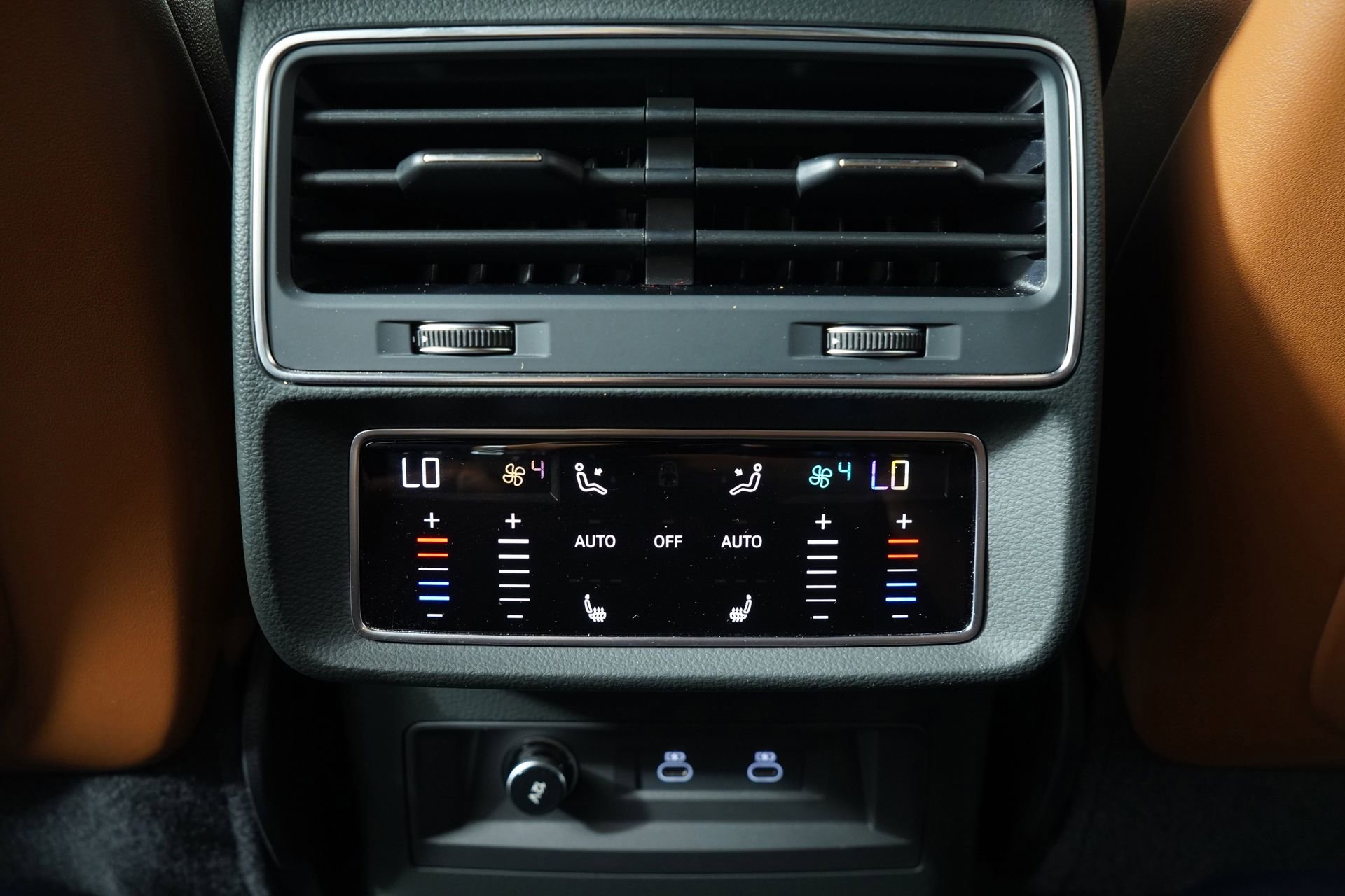 Used 2023 Audi Q8 Premium Plus image 30