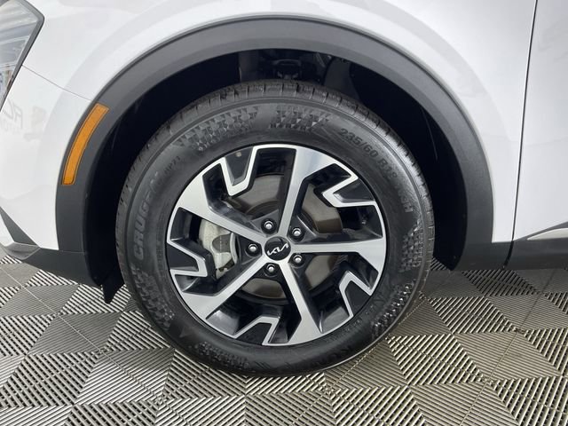 Used 2025 Kia Sportage EX image 17