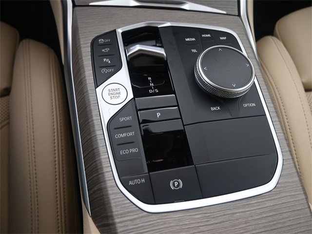 New 2025 BMW 330i Sedan w/ M Sport Package image 9