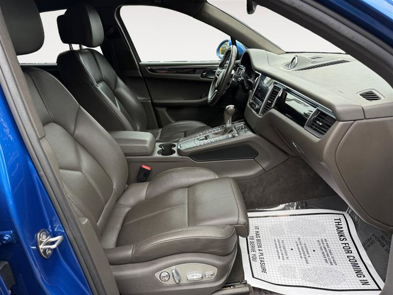 Used 2018 Porsche Macan AWD image 16