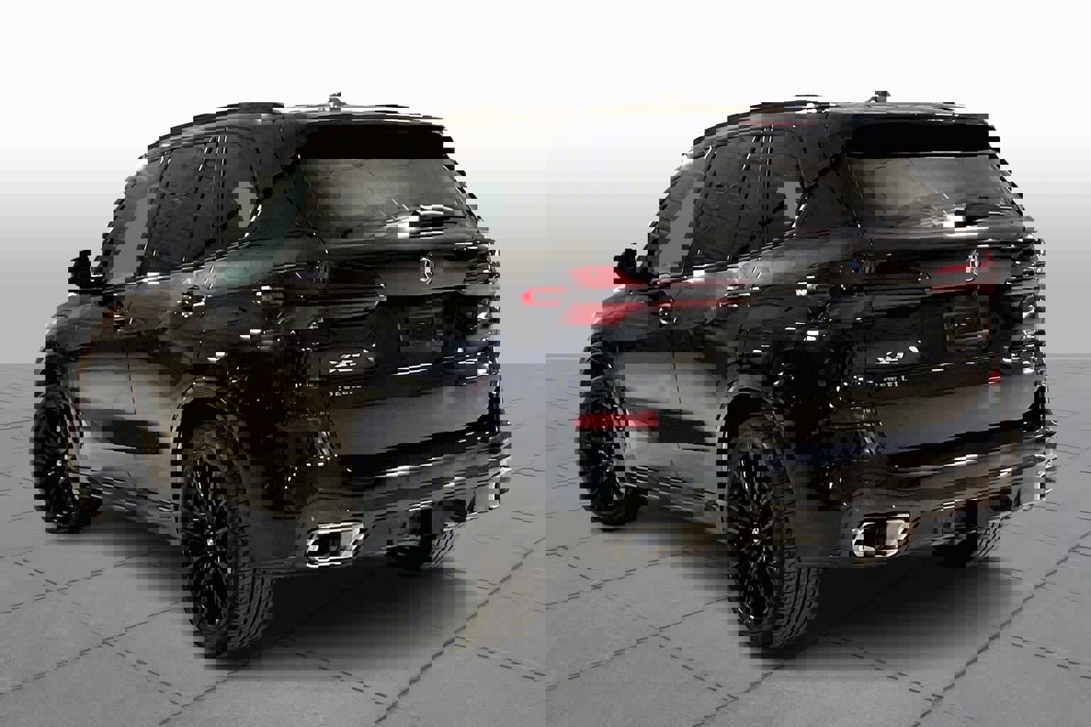 Certified 2024 BMW X5 xDrive40i w/ M Sport Package image 12