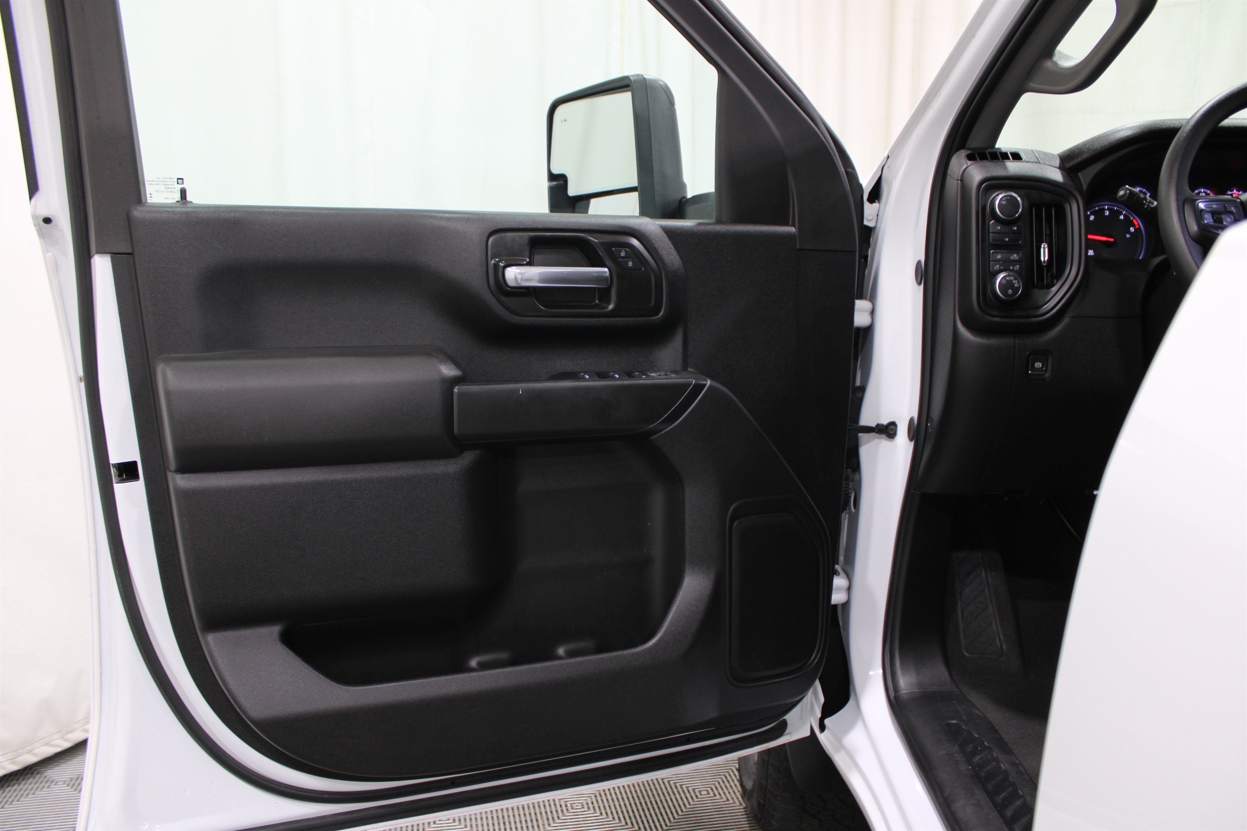 Used 2025 Chevrolet Silverado 2500 Custom w/ Custom Value Package AWD/4WD image 6