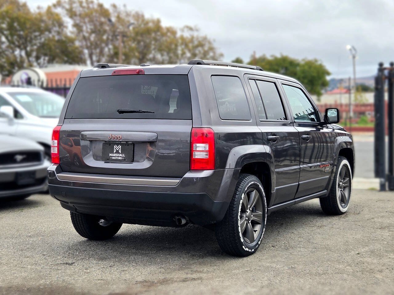 Used 2016 Jeep Patriot 75th Anniversary w/ Power Value Group FWD image 4