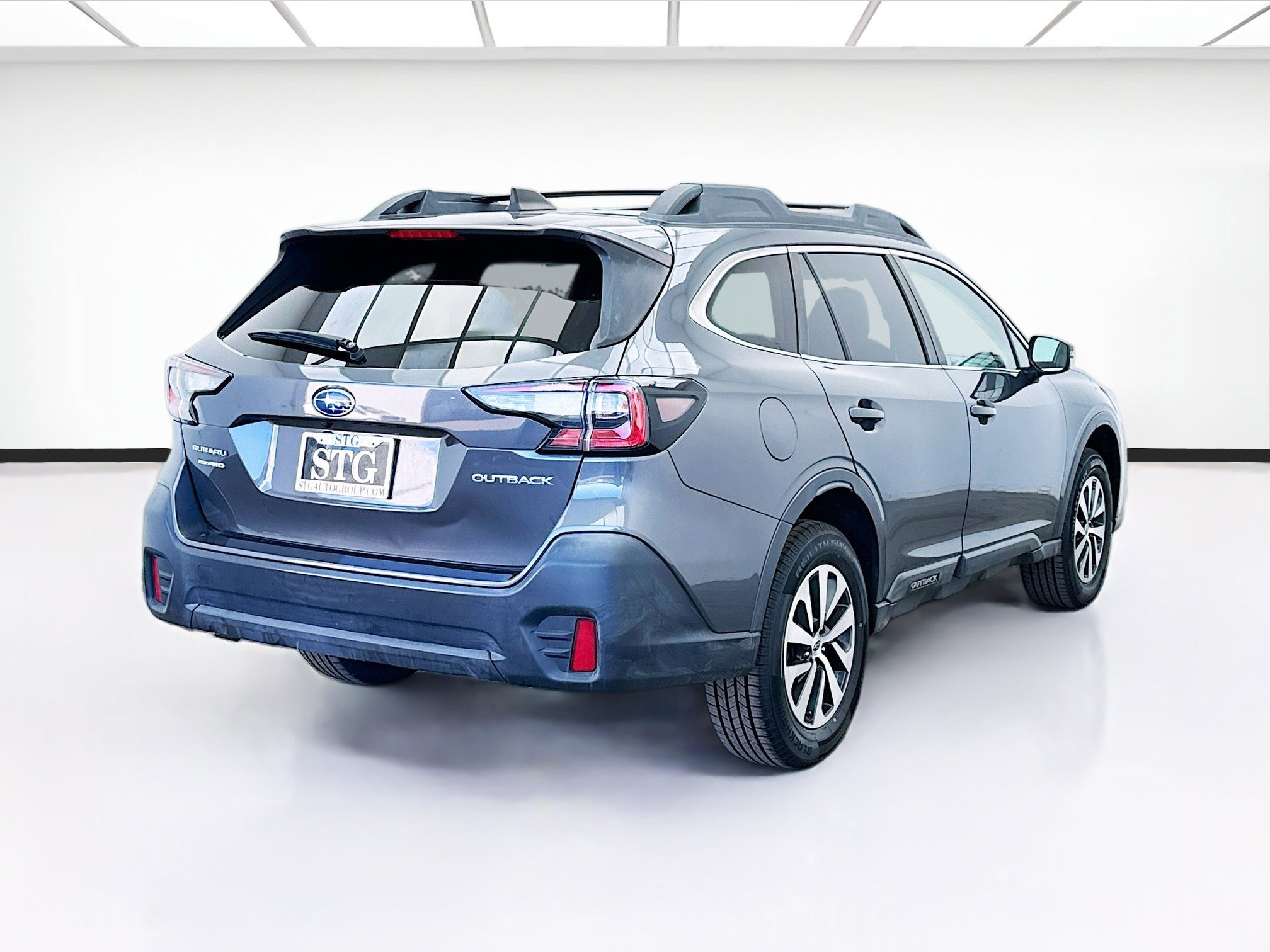 Used 2022 Subaru Outback Premium image 4