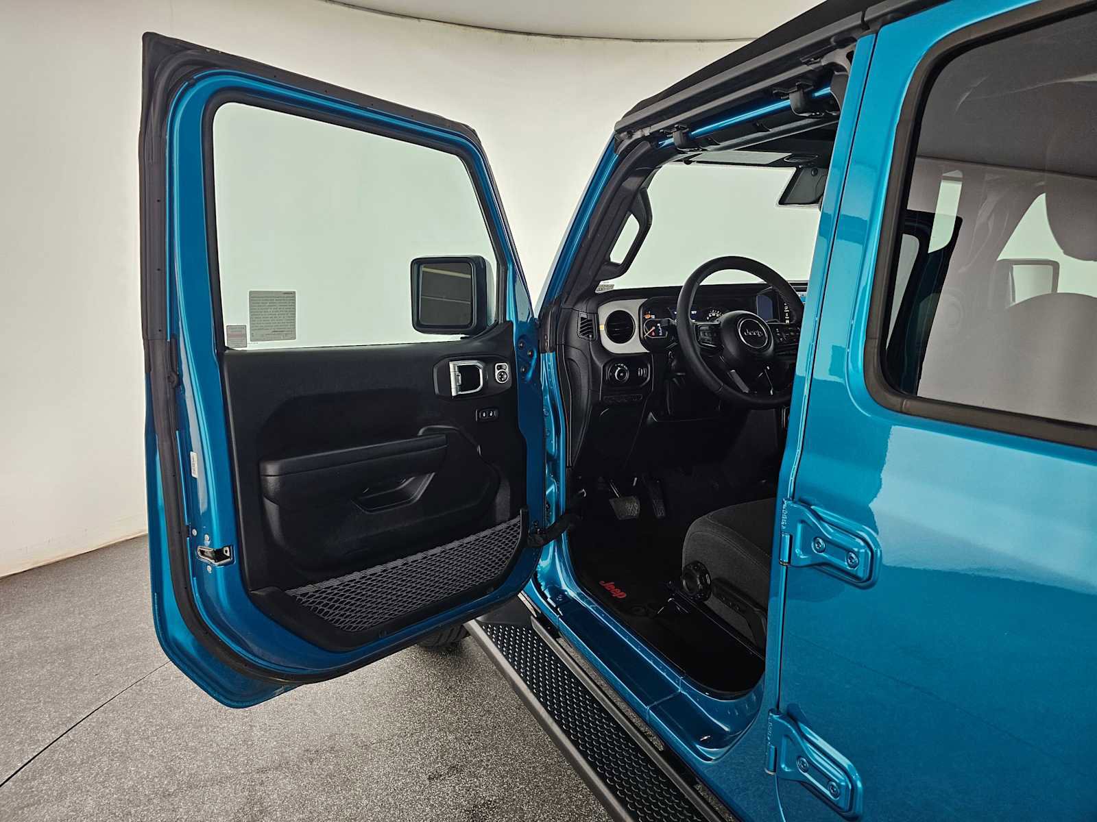 Used 2024 Jeep Wrangler Sport S image 19