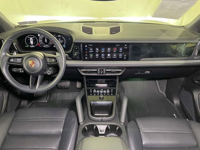 Certified 2025 Porsche Cayenne w/ Premium Package Plus image 26
