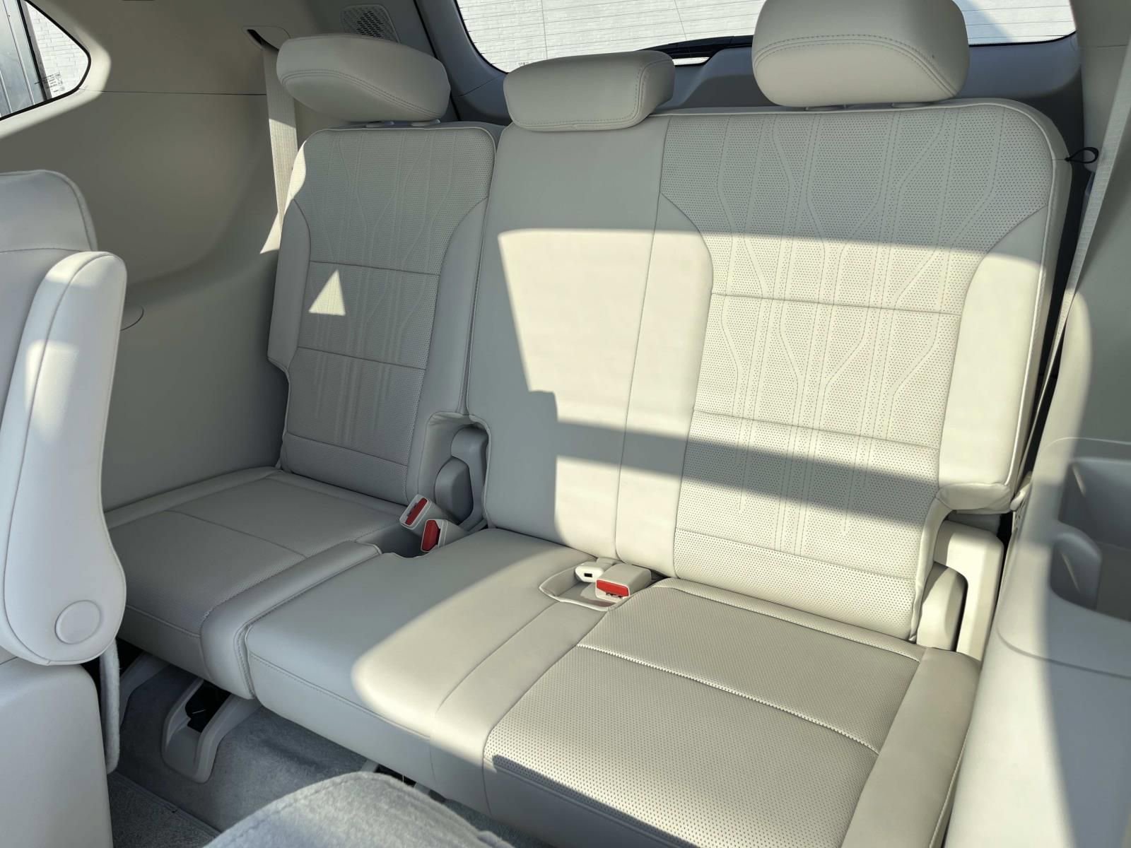 New 2026 Buick Enclave Avenir w/ Super Cruise Package AWD/4WD image 21