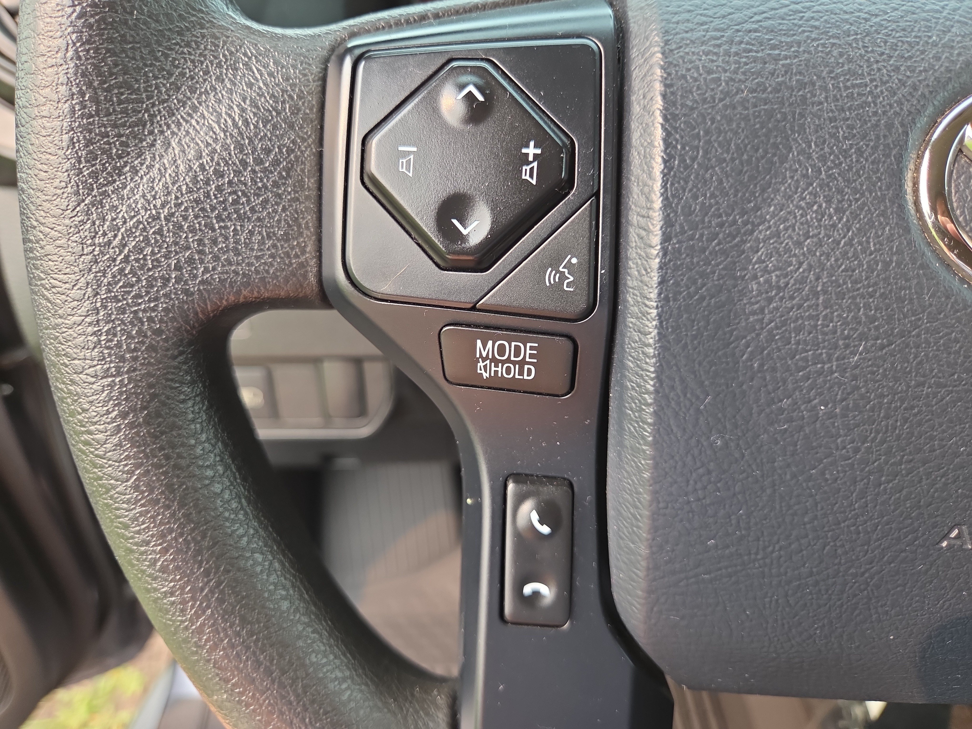 Certified 2020 Toyota Tacoma SR w/ SX Package AWD/4WD image 28