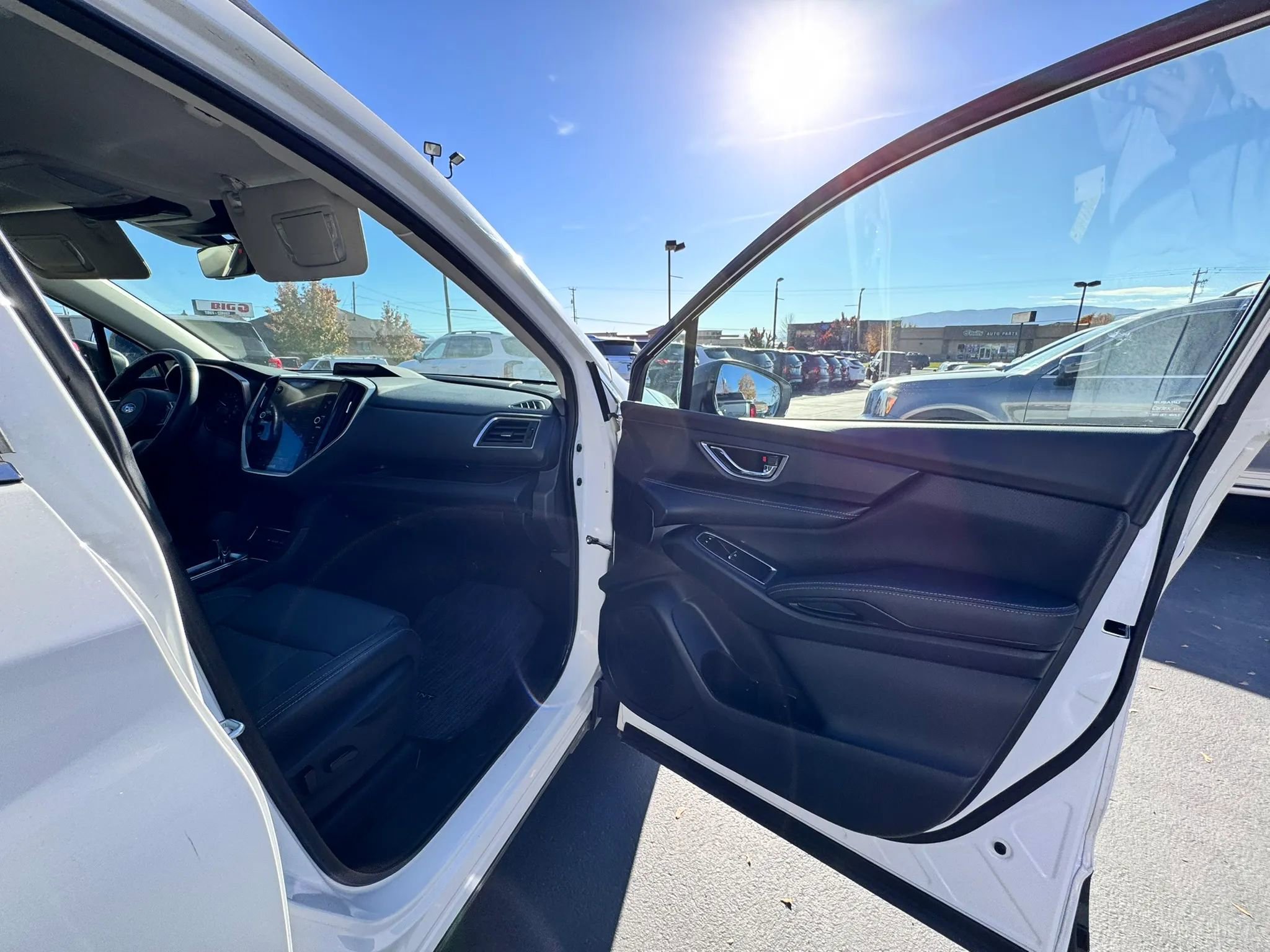 Used 2024 Subaru Ascent Limited image 31