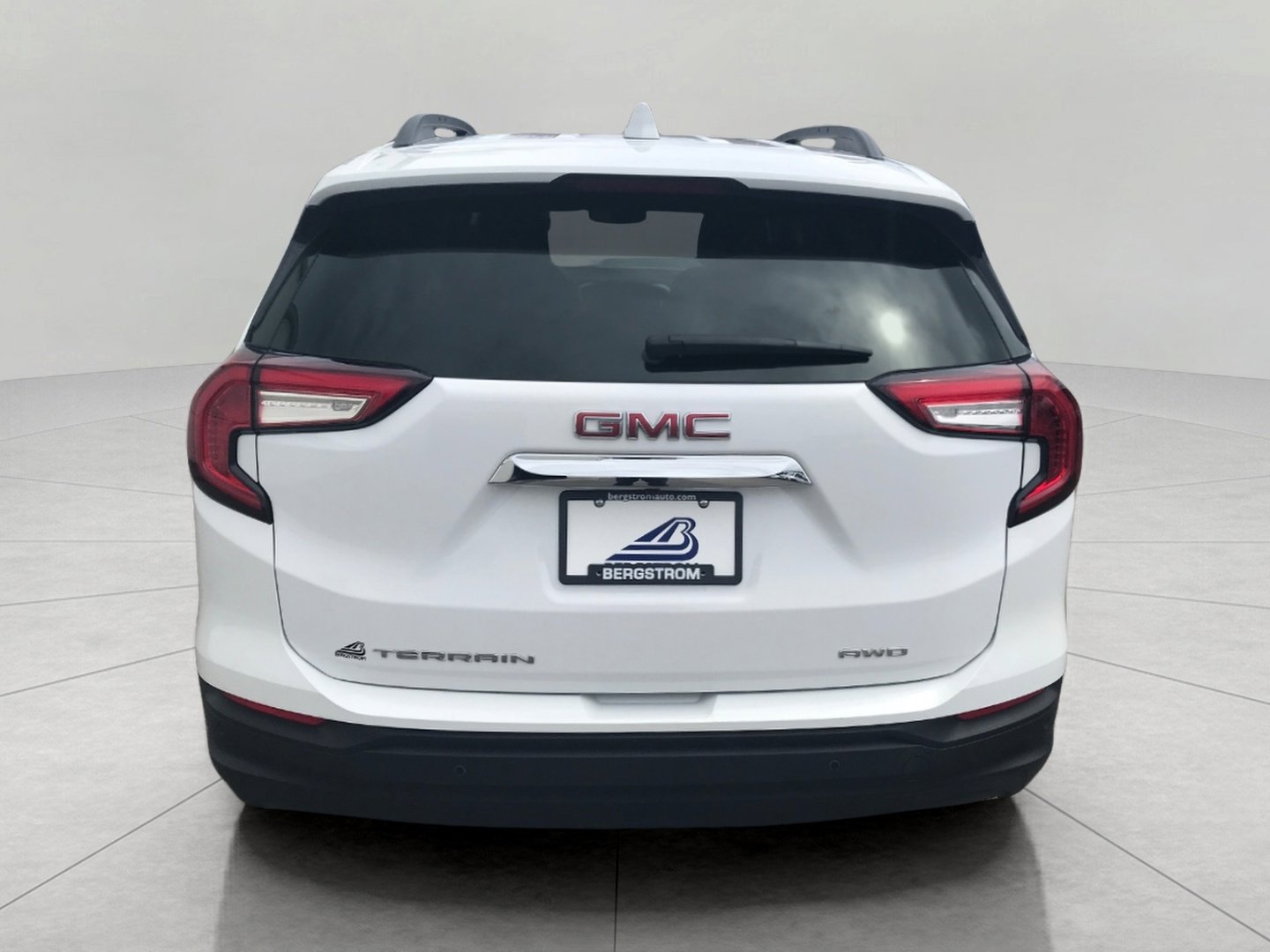 Certified 2024 GMC Terrain SLE w/ Driver Convenience Package AWD/4WD image 7
