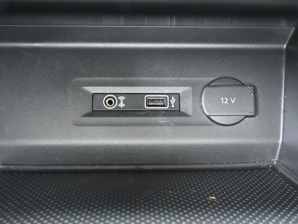 Used 2018 Volkswagen Atlas SEL Premium image 23