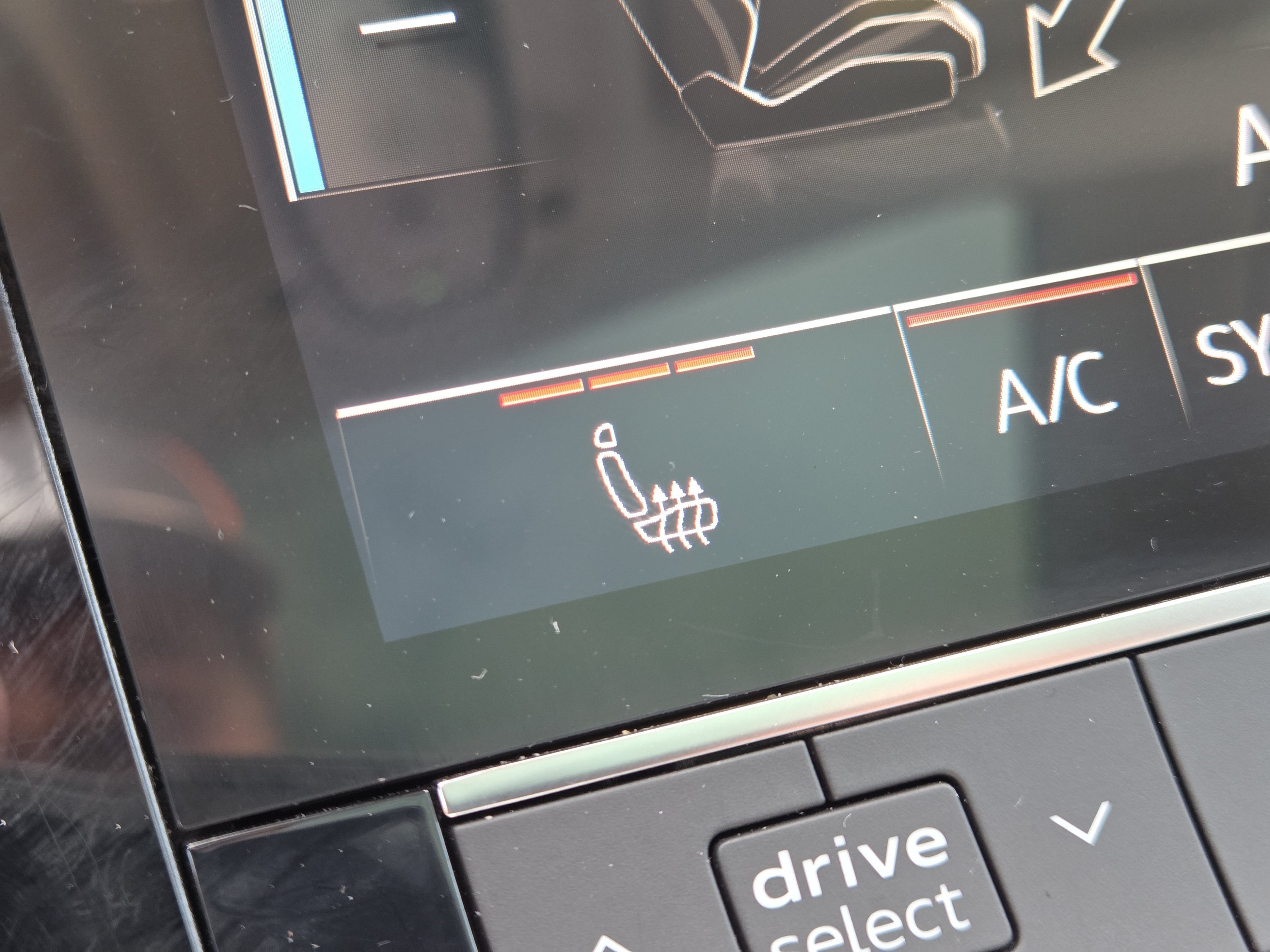 Used 2022 Audi e-tron Premium w/ Convenience Plus Package AWD/4WD image 11
