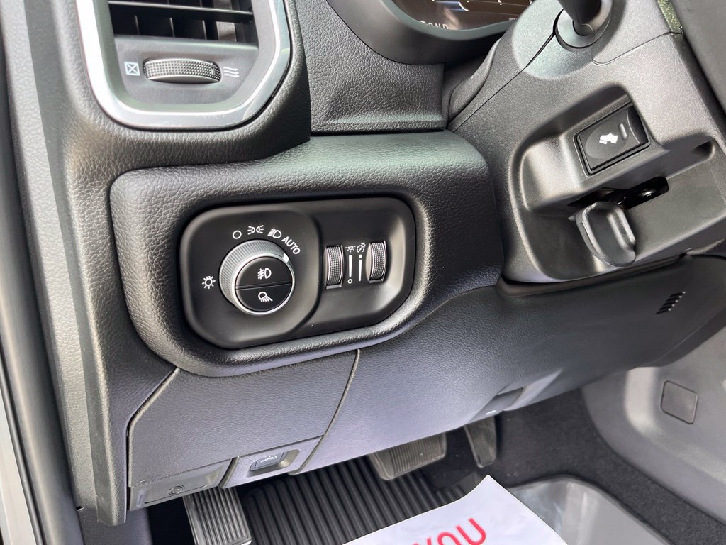 Used 2026 RAM 3500 Laramie w/ Night Edition AWD/4WD image 8