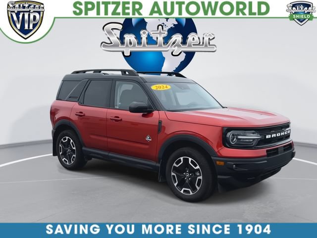 Used 2024 Ford Bronco Sport Outer Banks w/ Tech Package AWD/4WD image 2
