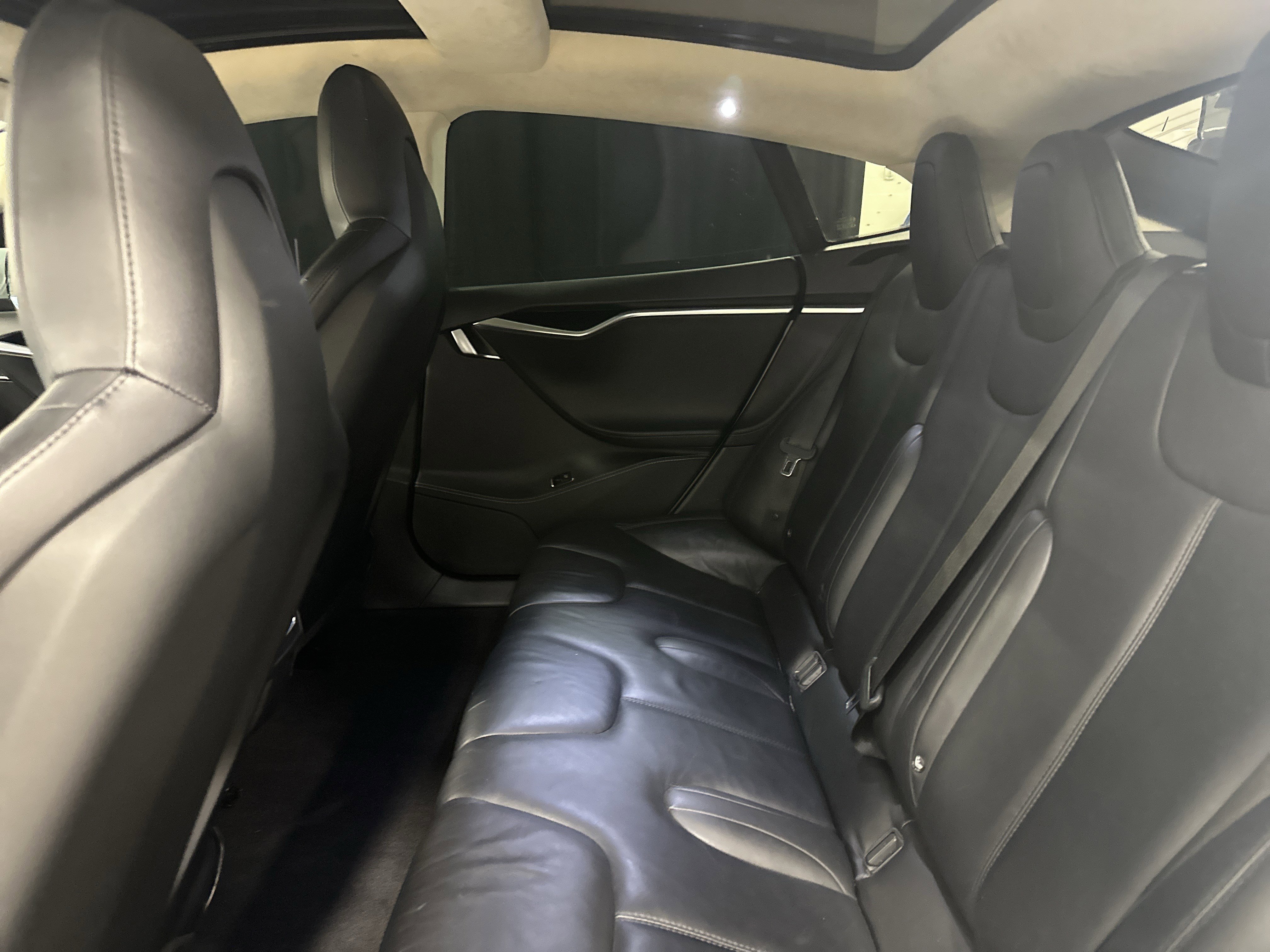 Used 2014 Tesla Model S 85 RWD image 30