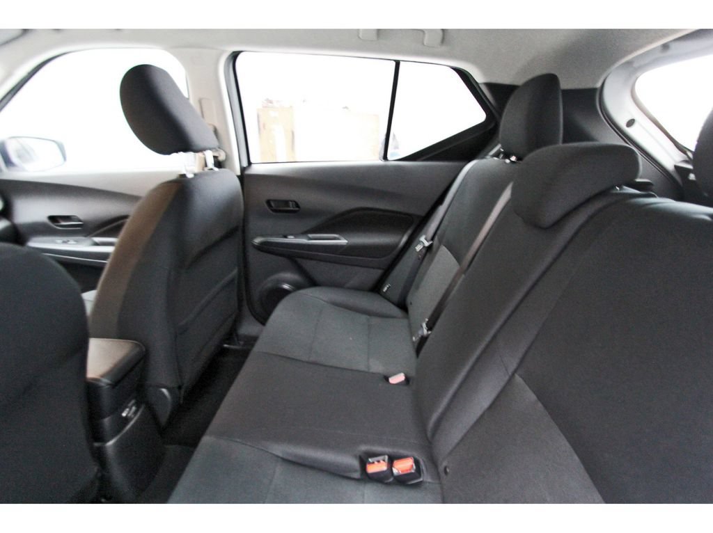 Certified 2025 Nissan Kicks Play S FWD image 9