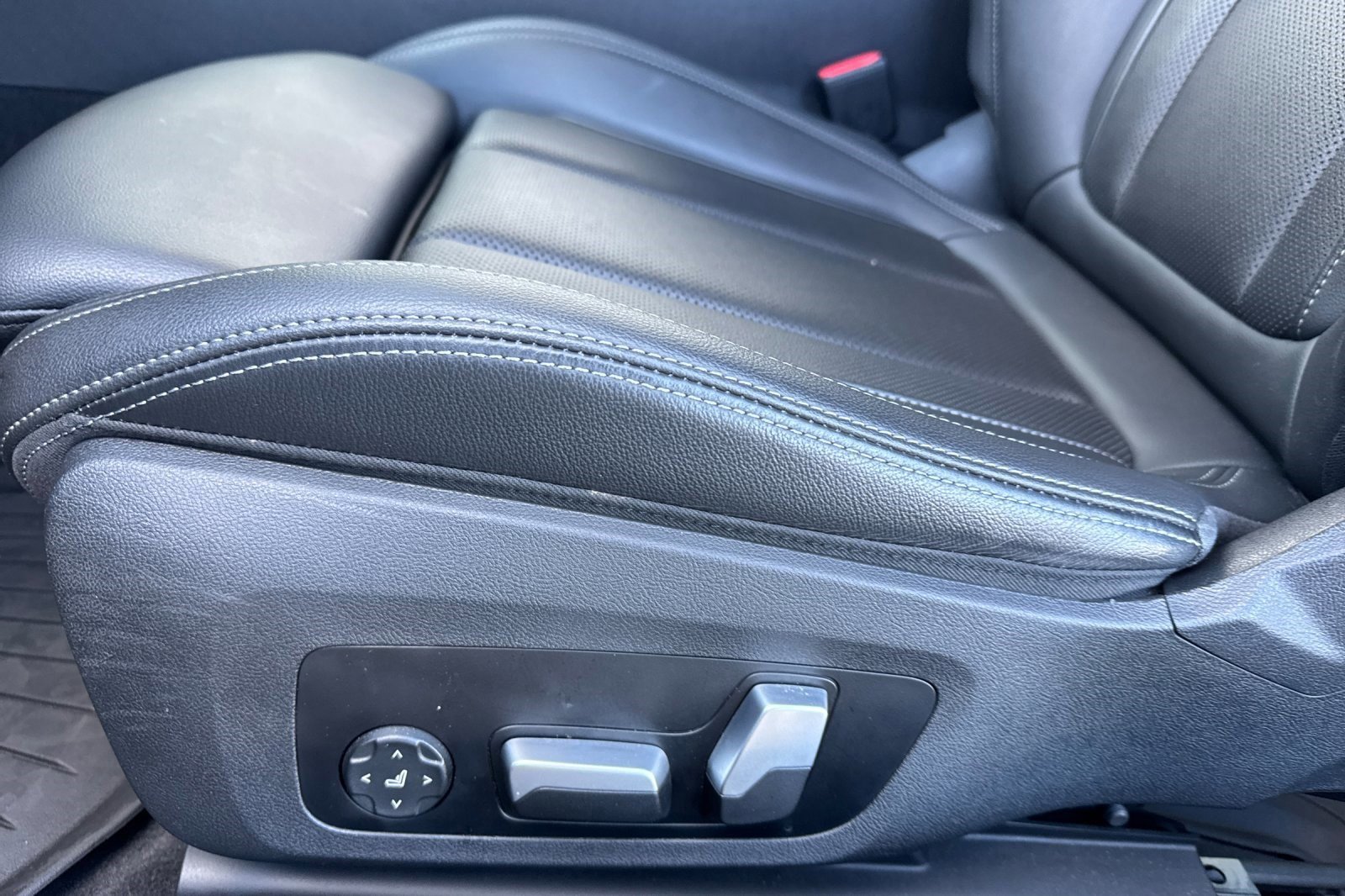 Used 2023 BMW M440i Coupe w/ Premium Package image 15