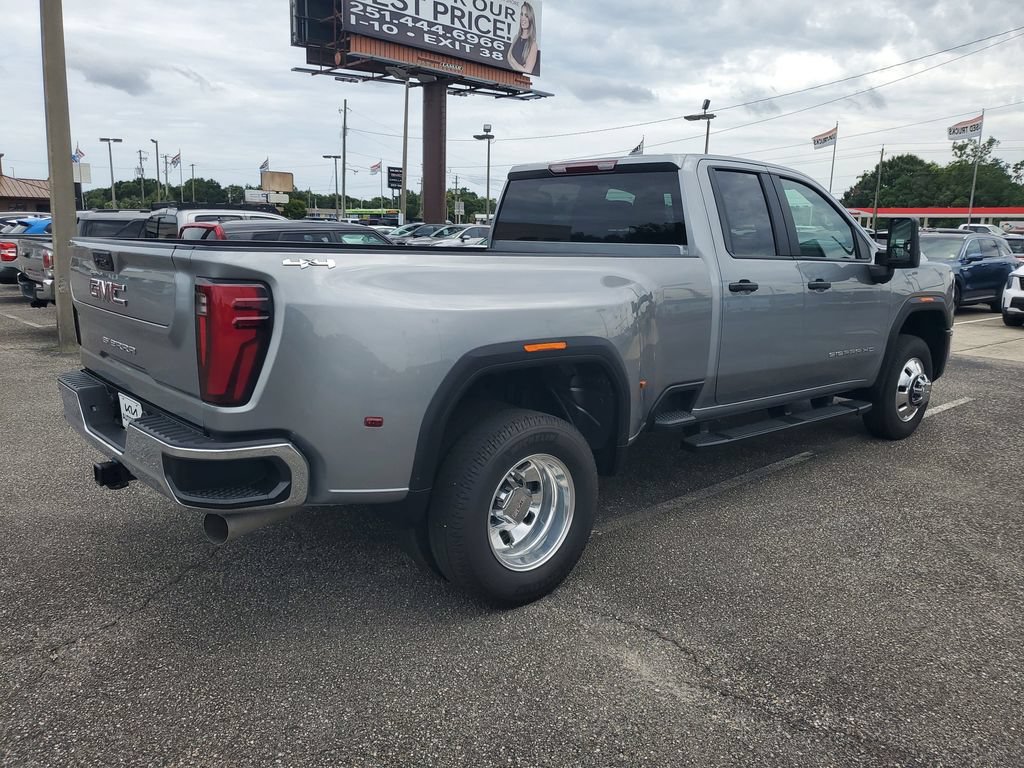 Used 2026 GMC Sierra 3500 Pro AWD/4WD image 4