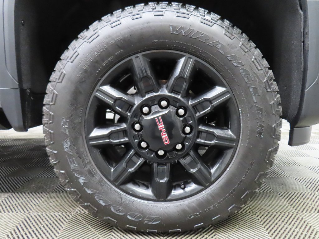 Used 2026 GMC Sierra 2500 AT4 image 8