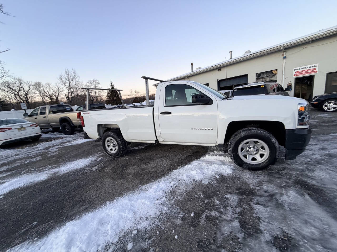 Used 2017 Chevrolet Silverado 1500 W/T w/ Trailering Package image 8