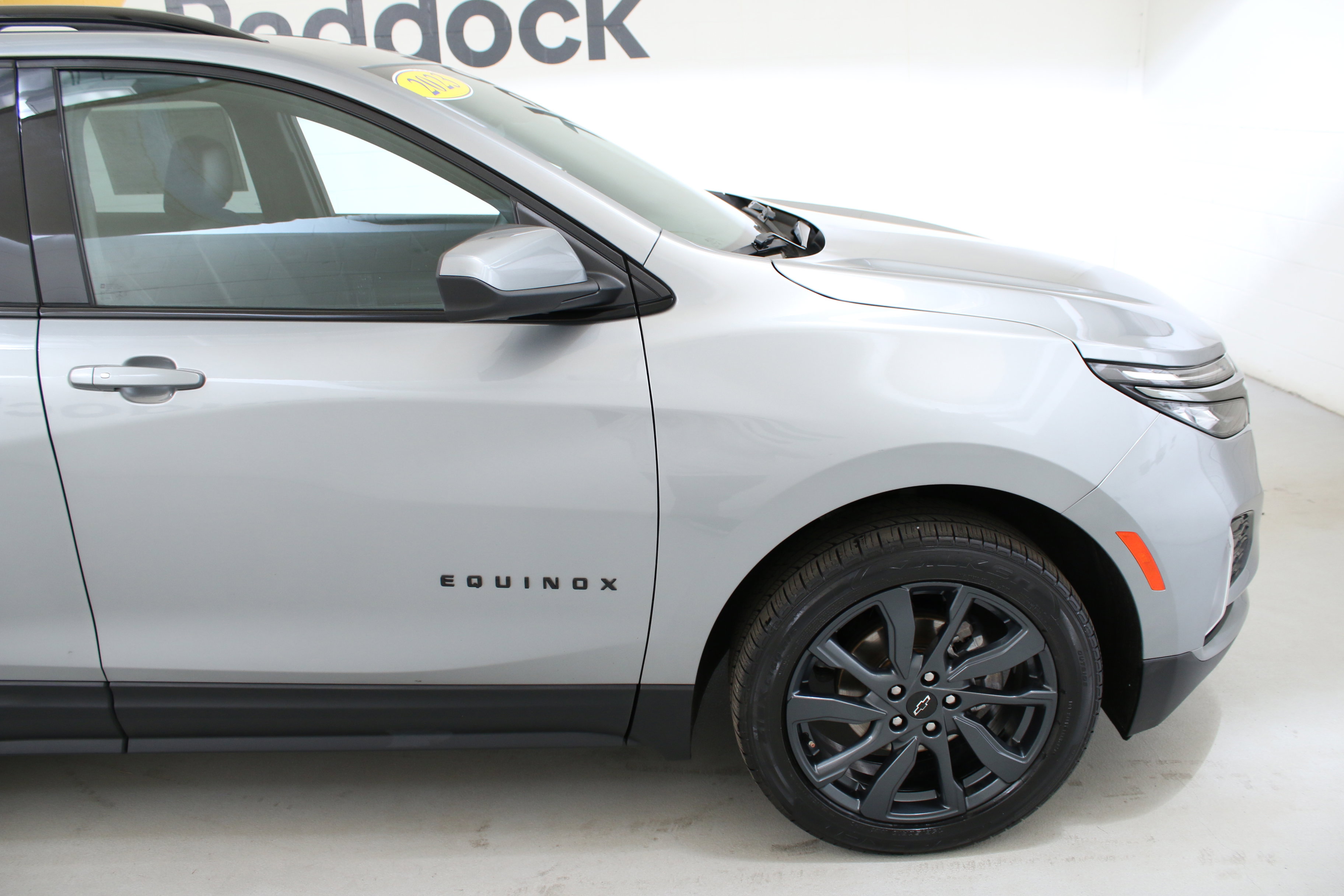 Used 2023 Chevrolet Equinox RS AWD/4WD image 11